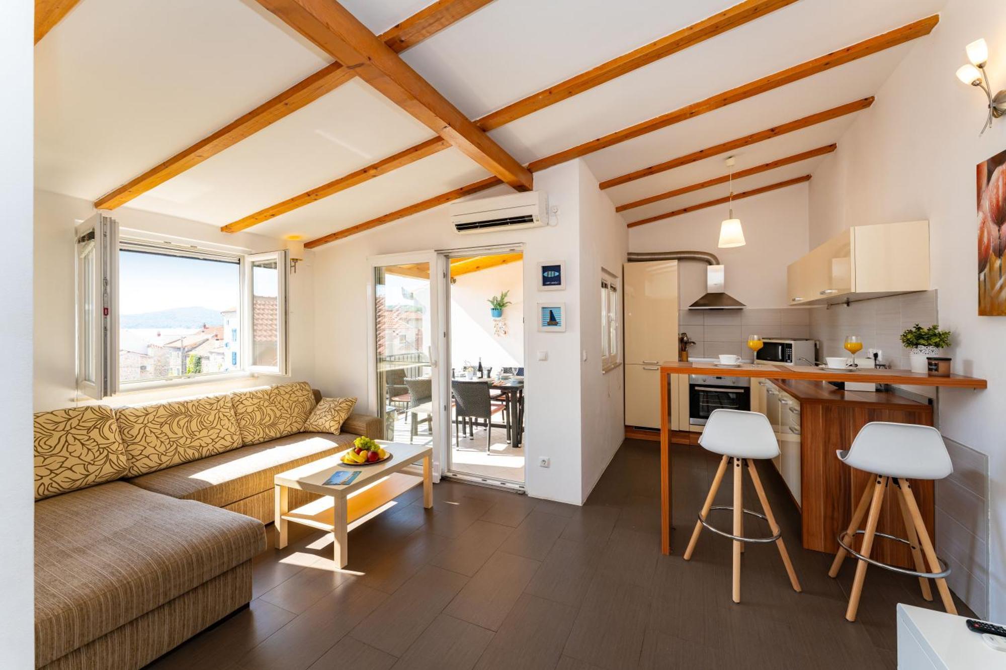 בטינה Apartmenthouse Ivana מראה חיצוני תמונה
