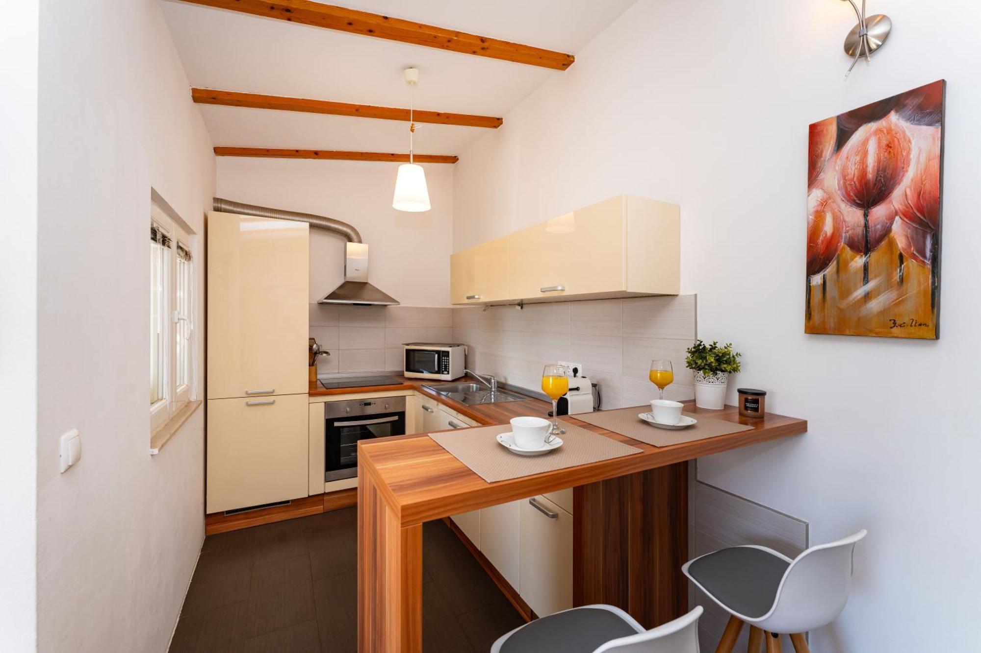 בטינה Apartmenthouse Ivana מראה חיצוני תמונה
